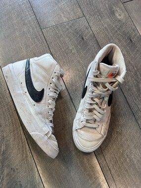 Nike Hi Top Blazers